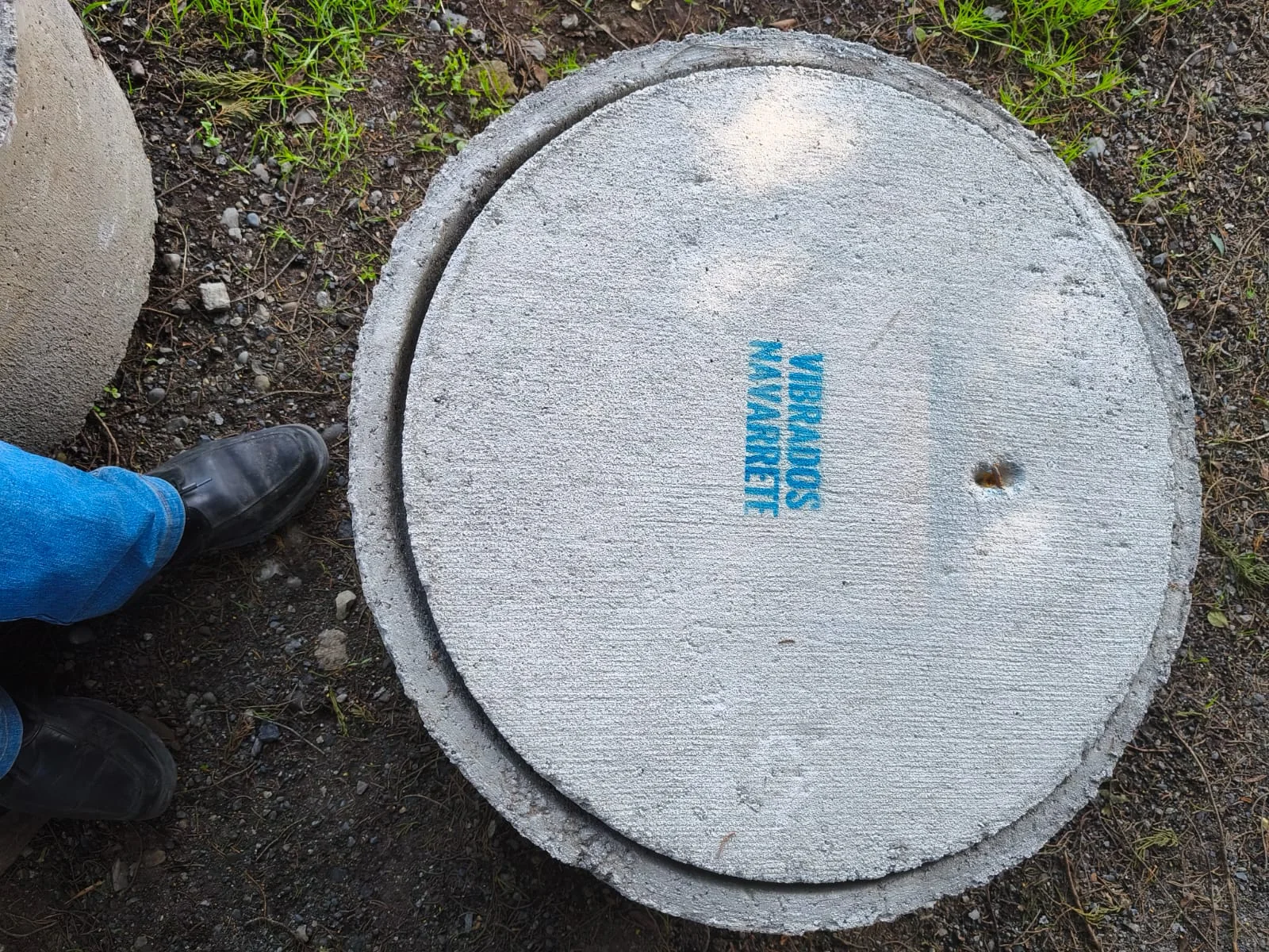 Cubierta redonda de hormigón fabricada e identificada por Vibrados Navarrete